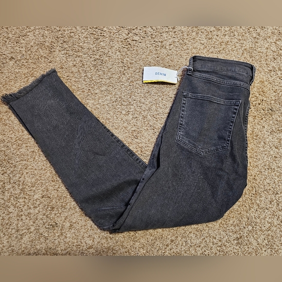 Womens H&M Denim Black Jeans with Black Rhinestones - Sz: 30 (Fits Like A 28/29) - Picture 9 of 11